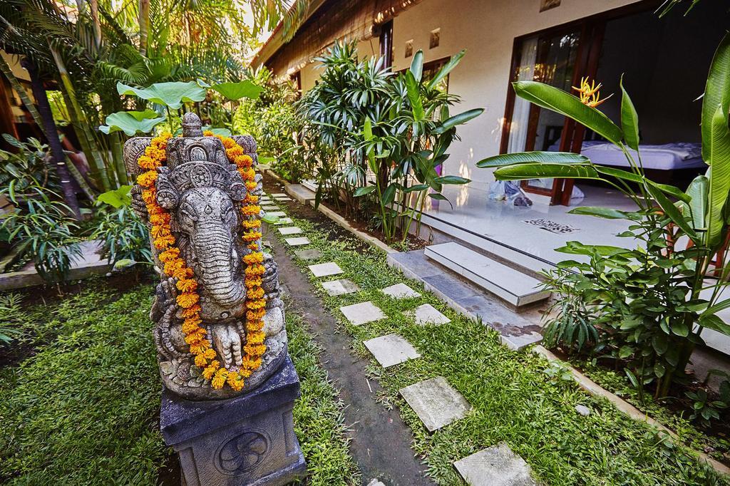 Matra Bali Guesthouse Canggu  Exterior photo